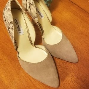 Size 8.5 genuine leather upper Steve Madden Pumps